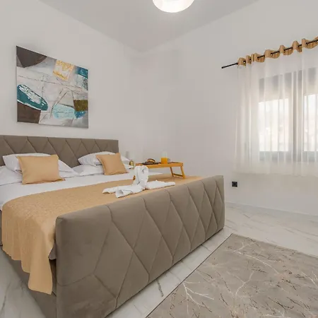 Dide Moga Zadarvillas Vila