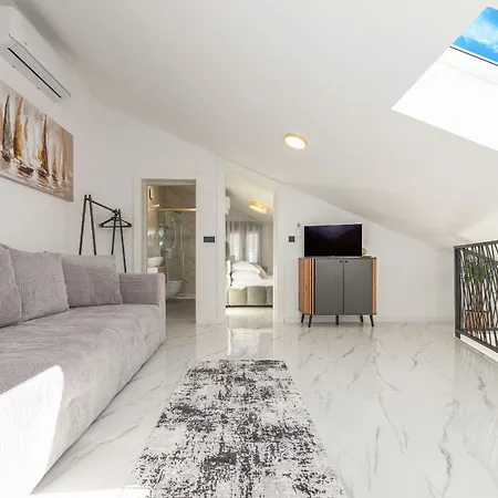 Dide Moga Zadarvillas Vila *